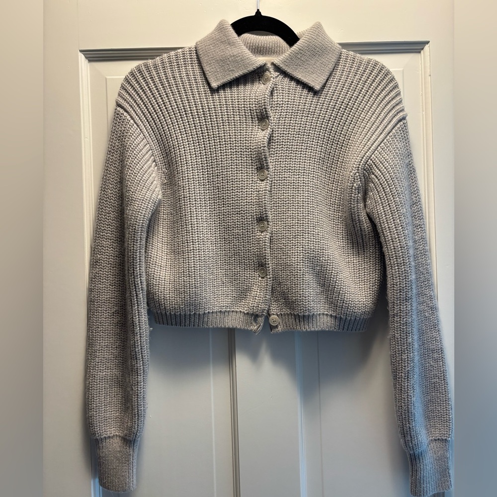 Aritzia Wilfred Light Gray Button-Up Cardigan
